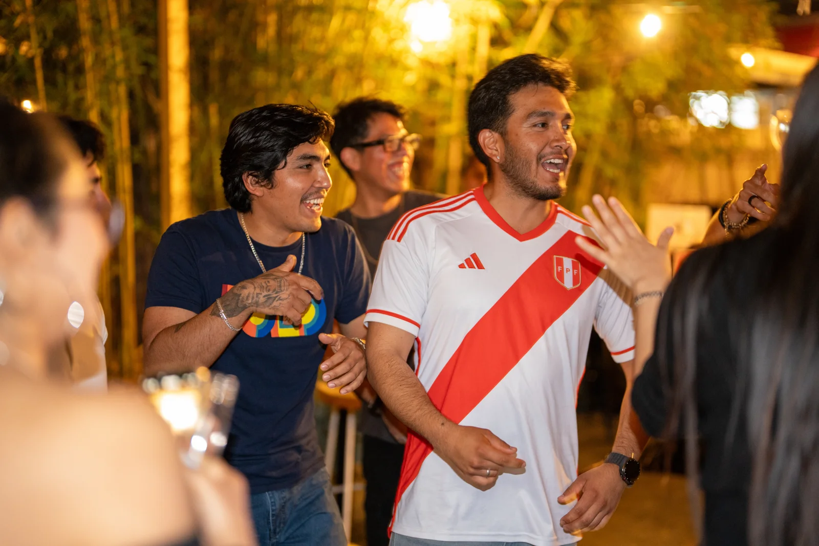 Participants sharing a moment at Canción Criolla.